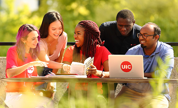 diverse group of UIC students collaborating